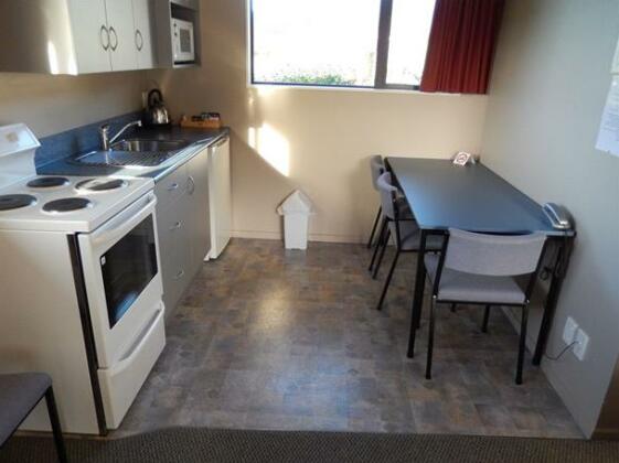 Linkwater Motel and Backpackers - Photo5