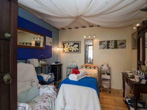 By the Bay Beachfront Apartments - Photo2