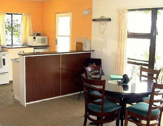 Mill Bay Suites Motel - Photo3