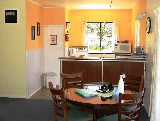 Mill Bay Suites Motel - Photo4