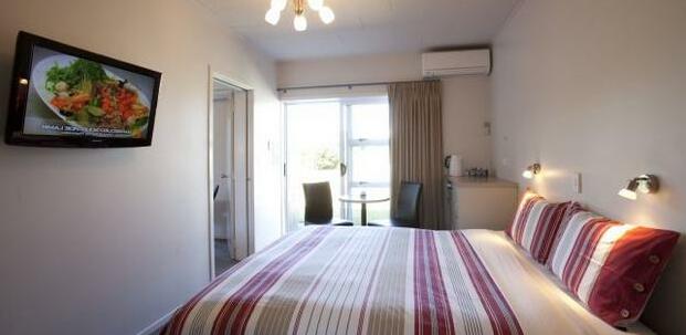 Broadway Motel & Miro Court Villas - Photo5