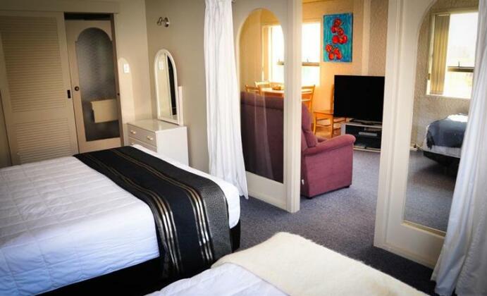 Aqua Beachfront Motel - Photo5