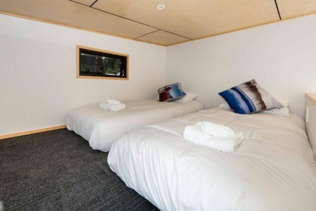 Cozy Loft Hideaway - Photo5