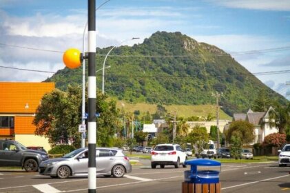 Hop to town beach and surrounds - mount maunganui