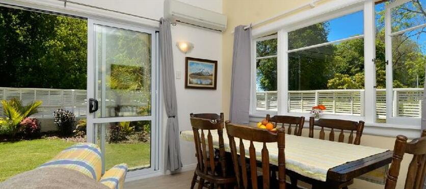 Nelson Holiday Homes & Apartments - Photo4