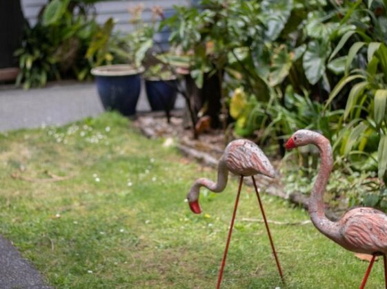 Flamingo Eight - Tropical Bungalow - Photo4