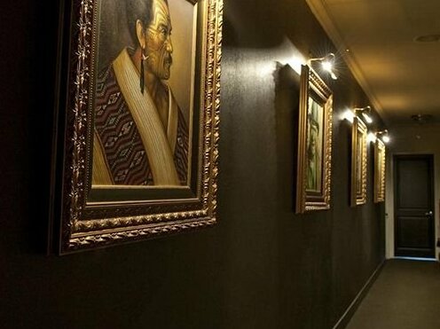 Caulfield Lodge - Photo3