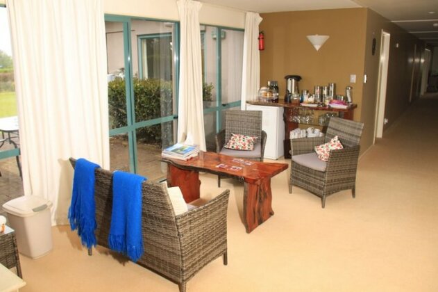 Springwaters Lodge - Photo3