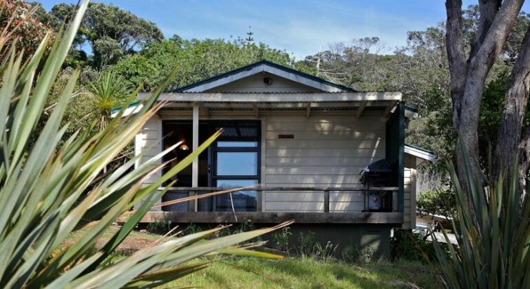 Great Barrier Lodge