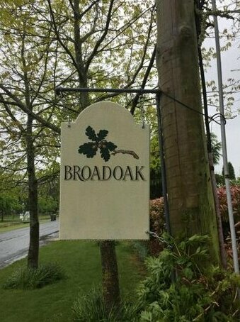 Broadoak Guest Wing