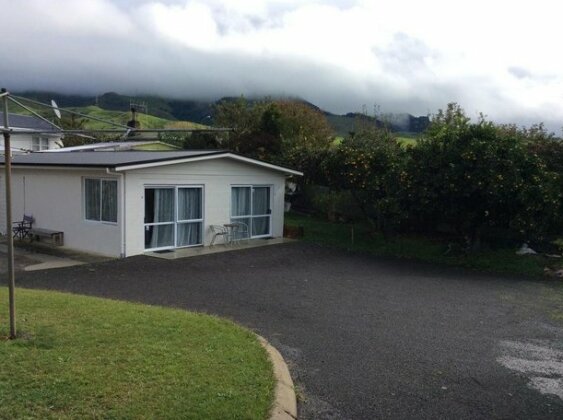Racecourse Motel - Photo2