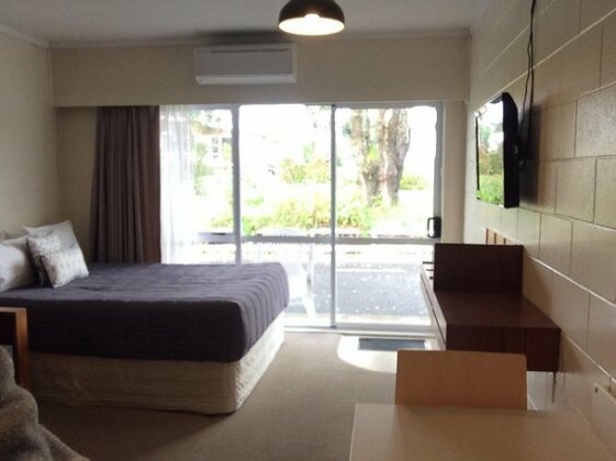 Racecourse Motel - Photo4