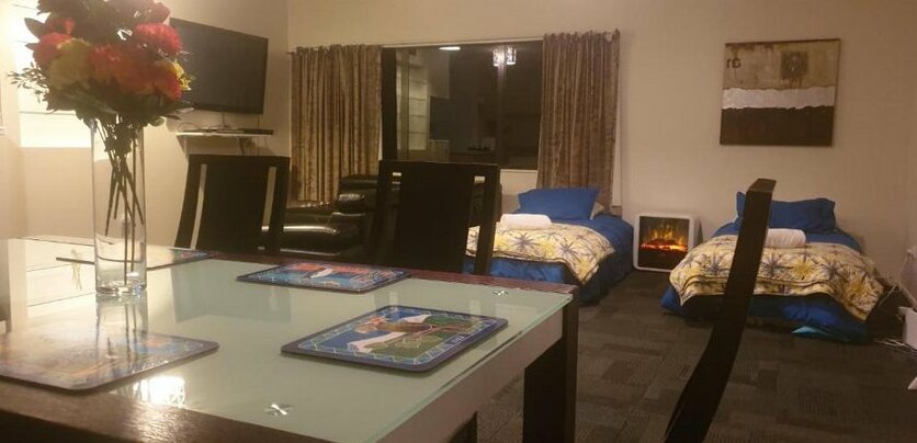 Riverside Accommodation - Photo5