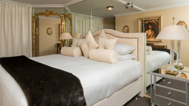 Moon Shadow Luxury B&B - Photo5