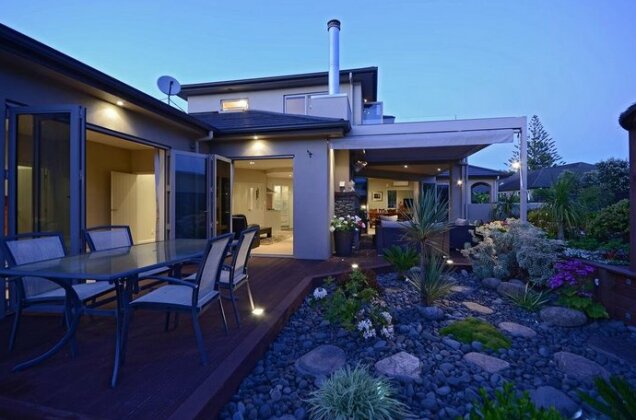 Beachlands Bed & Breakfast - Photo2