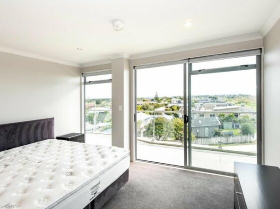 Ocean Views and BBQs - Papamoa Holiday Apartment - Photo4