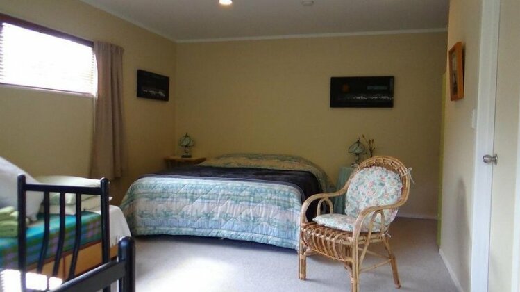 Lynton House Pauanui - Photo4