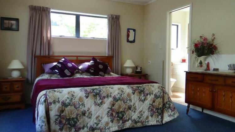 Lynton House Pauanui - Photo5