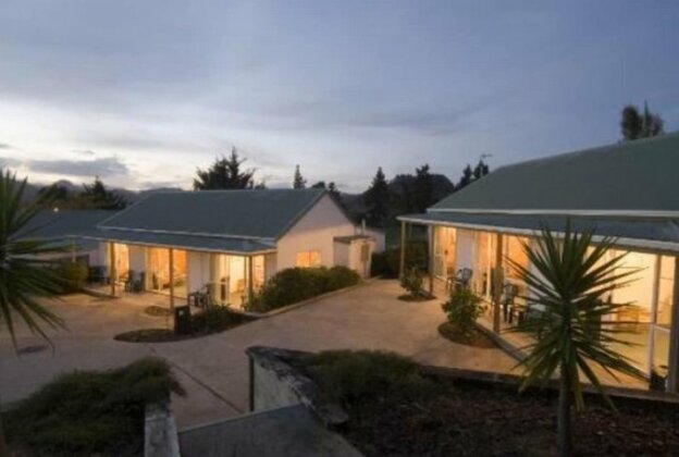 Pauanui Pines Motor Lodge - Photo2