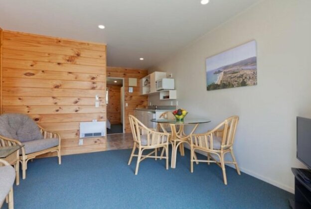 Pauanui Pines Motor Lodge - Photo4