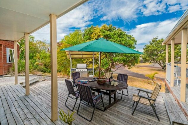 Twin Harbour Hub - Pauanui Holiday Home - Photo2
