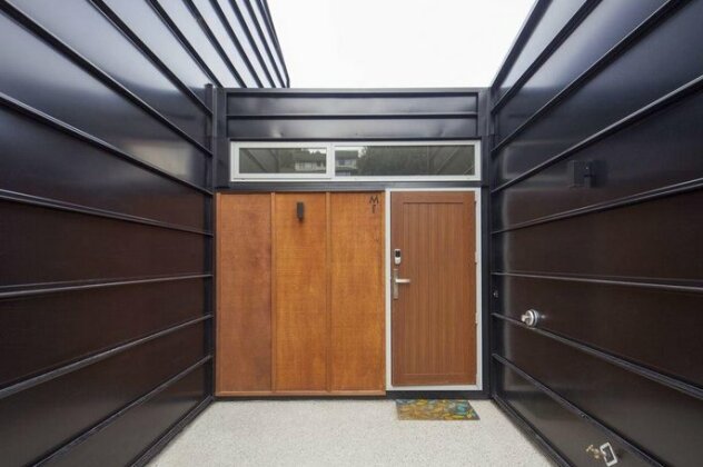 22 Hallenstein Apartments - Photo2