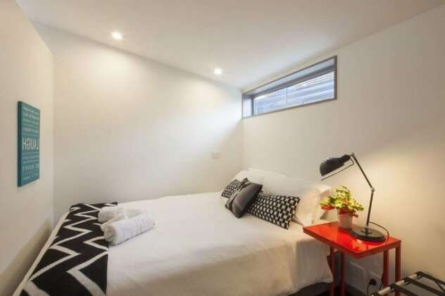 22 Hallenstein Apartments - Photo3