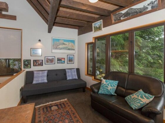 Crows Nest - Queenstown Holiday Home - Photo2