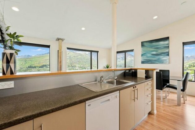 Grand View Queenstown - Queenstown Holiday Home - Photo2