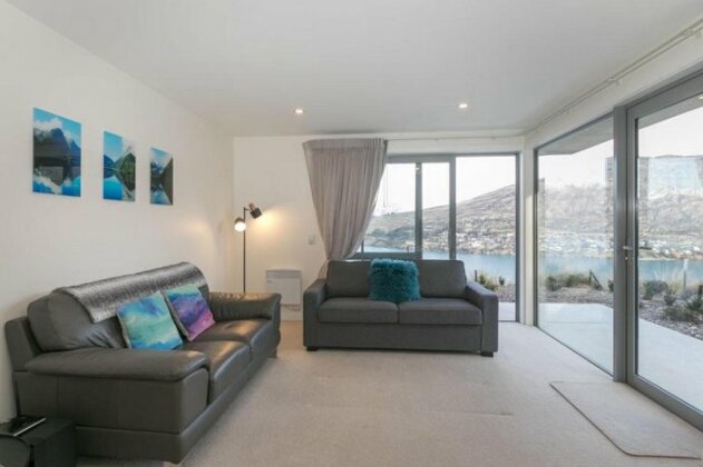 Lake Mountain & Relax - Queenstown Holiday Home - Photo4