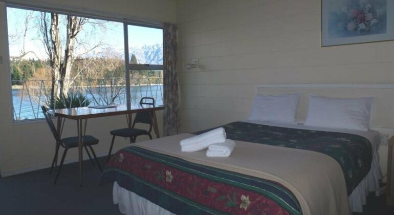 Lakeside Motel Queenstown - Photo4