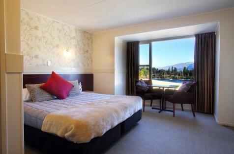 Lomond Lodge Motel & Apartments - Photo3