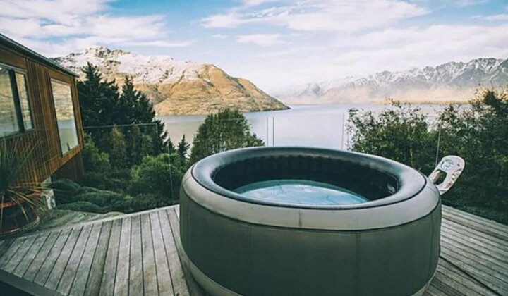 Quintessential Queenstown Cottage Panoramic Views