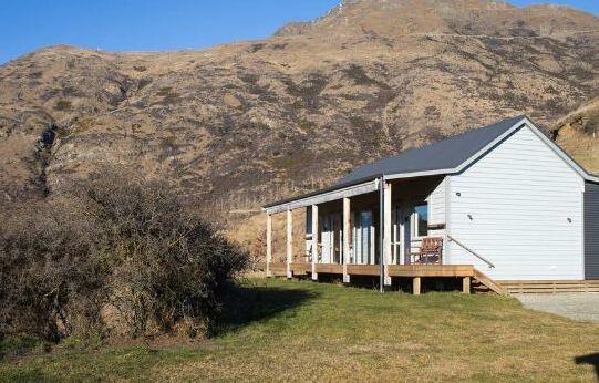 Shotover Country Cottages - Photo2