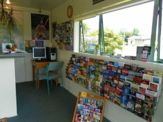 Birchwood Spa Motel - Photo3