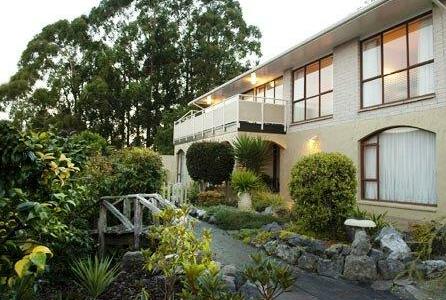 Hillside Homestead Bed and Breakfast - Photo3