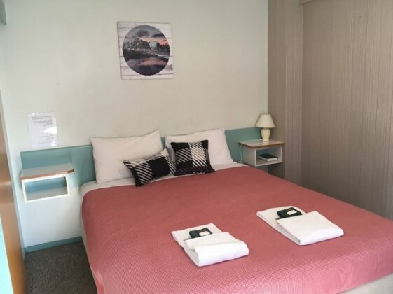 PURE Motel and Guest House - Photo4