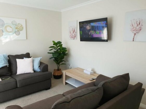Rose Apartments Unit 1 Central Rotorua-Accommodation&Spa - Photo5