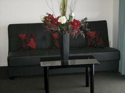 Rose Court Motel - Photo4