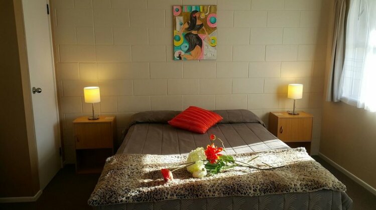 Six On Union Motel - Photo4