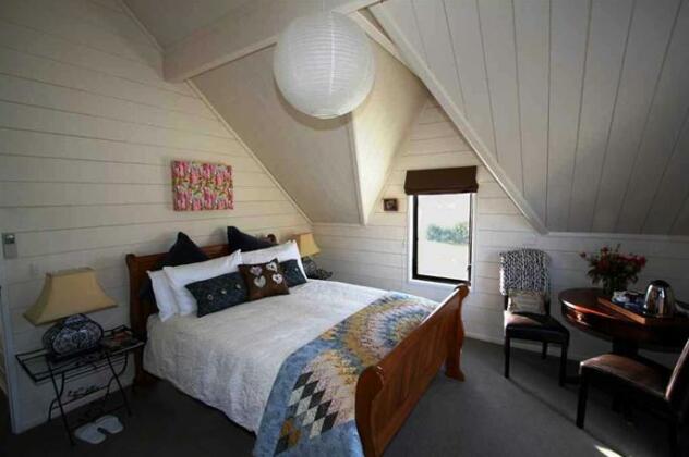 The Rising Trout Bed and Breakfast - Photo3