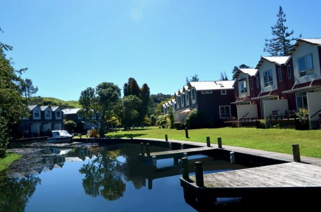 Twinlake Villas - Photo2