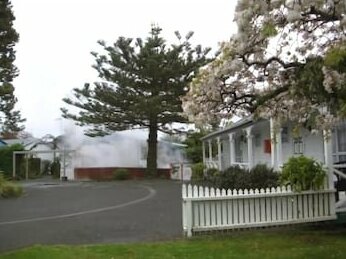 Utuhina Hot Springs Lodge - Photo2