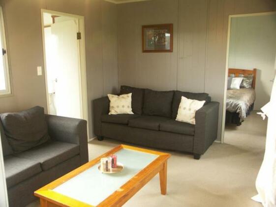 Northland Equestrian Holiday Home - Photo2