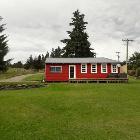 Little Red School House - Photo2