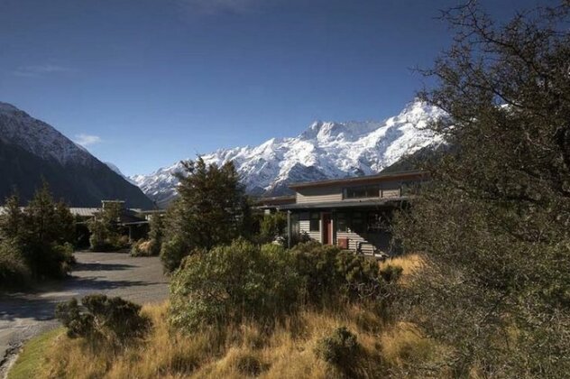 Mt Cook Lodge and Motel - Photo2