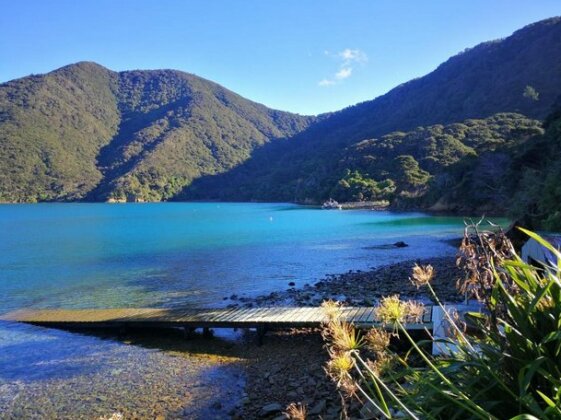 Resolution Bay - Photo2