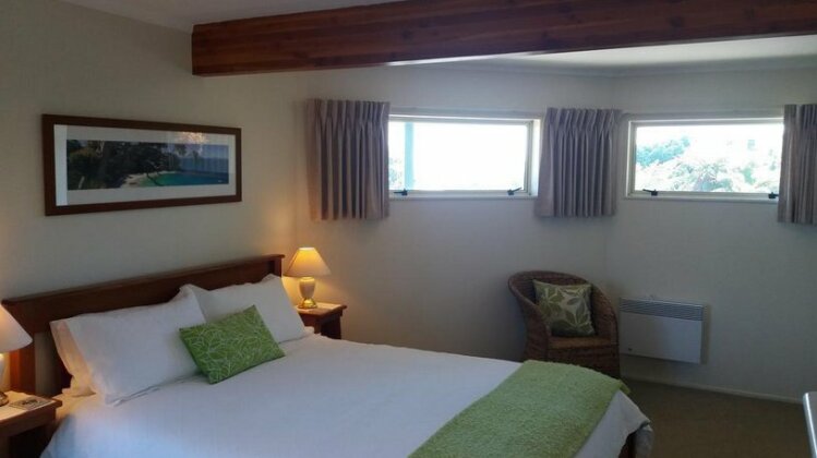 Anton & Mary's Bed & Breakfast - Photo5