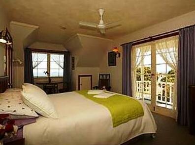 Colonial Homestay - Photo2