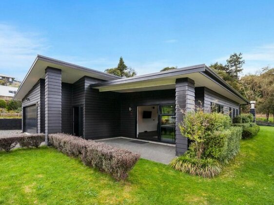 River Retreat - Taupo Holiday Home